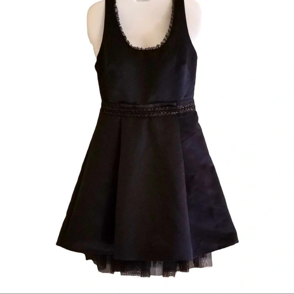 Vera Wang Princess 👑 Black Formal Dress Size 1